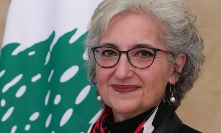 جولة لوزيرة التربية والتعليم العالي ريما كرامي في منطقة النبطية وزارت متوسطة كفررمان الثانية الرسمية، وثانوية حسن كامل الصباح الرسمية والتقت الأساتذة والطلاب