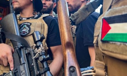 تسليم السلاح الفلسطيني… الشهر المقبل