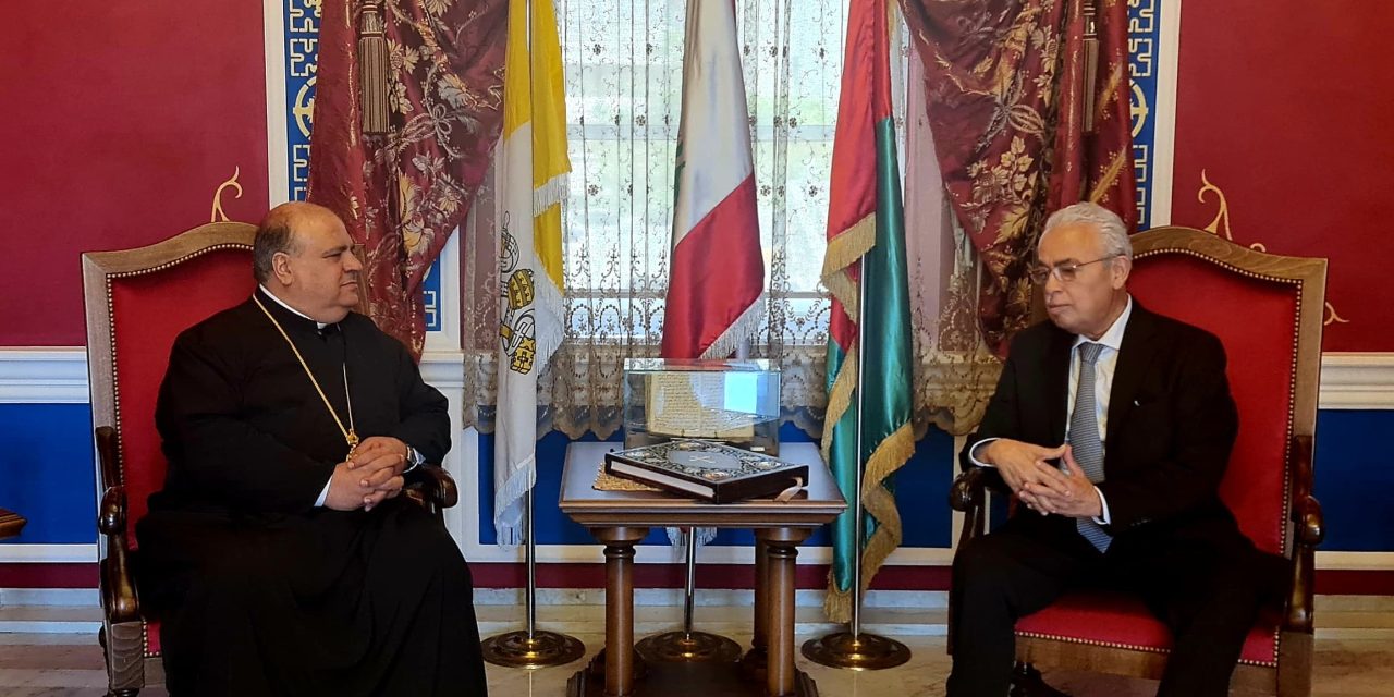 المطران إبراهيم بحث الأوضاع مع النائب غسان سكاف