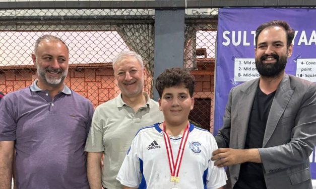 في السلطان يعقوب … تسليم ميداليات دورة عباس عباس الكروية