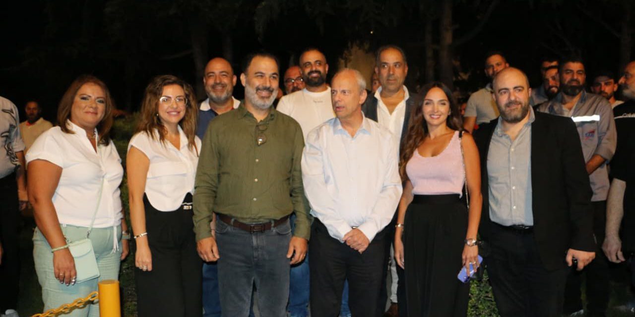 مدخل مدينة زحلة ينبض بالحياة ويرفل بالاضواء بتوقيع بلديتها ورئيسها وبصمةاستثنائية لكهرباء زحلة ومديرها العام!