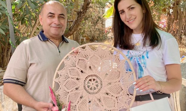 جمعية “محترف راشيا “تطلق أعمال الفنانة نسرين أبو حجيلي بمشروع “صائدة الأحلام” المبتكر