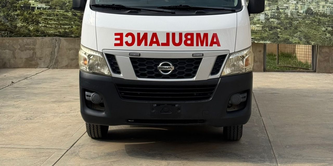 “رئيس بلدية القرنة نضال زكريا يقدّم سيارة إسعاف لأهالي البلدة صدقةً عن روح والده”