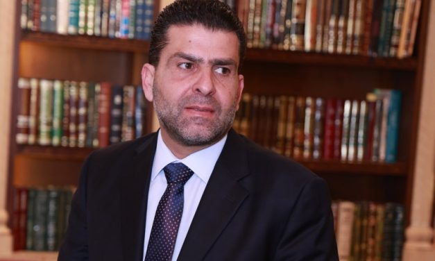 رئيس بلدية المرج يدافع عن رسامني: “اتركوا الوزير النشيط… الردّ بالأعمال”