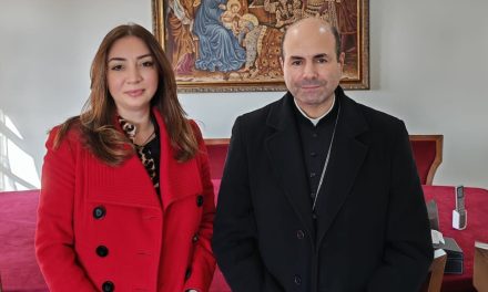 المطران معوض استقبل المهندسة جولي هرموش المديرة التنفيذية الجديدة لجامعة الروح القدس- فرع زحلة