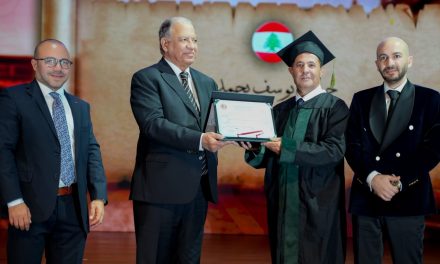 دكتوراه في العلوم السياسية والعلاقات الدبلوماسيةللصحفي حسن بحمد  عن دراسة العلاقات الإماراتية – الصينية