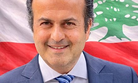 هشام الفرزلي: اذا كان حزب الله لا يوافق على سياسة الحكومة وقراراتها عليه الاستقالة من الحكومة!