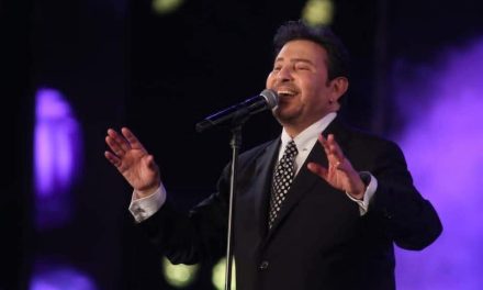 أمير الغناء العربي الفنان هاني شاكر خضع لعملية جراحية ومدير أعماله خضر عكنان يطمئن: سيستأنف نشاطه الفني أواخر الشهر الحالي!