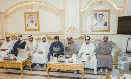 محاضرة في مجلس سعادة سالم بن لوتيه العامري ضمن “حملة مجتمعنا جاهز 2026”