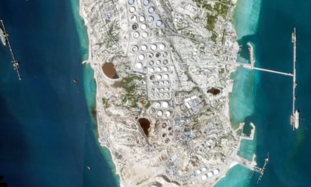 “أقوى الغارات في تاريخ الشرق الأوسط”… استهداف جزيرة خرج في إيران