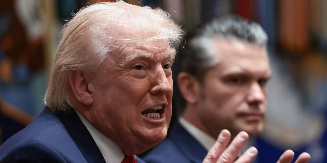 ترامب يُطلق اسمه على مضيق هرمز!