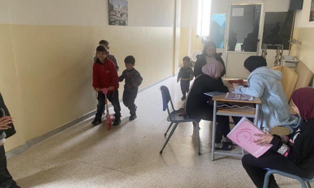 دير الأحمر تحت ضغط النزوح: إنسانية الأهالي في مواجهة غياب الدولة