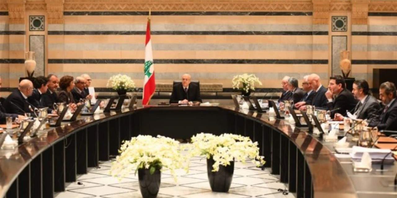 الخارجية ترفض التراجع.. هل يقاطع وزراء الثنائي جلسة الحكومة؟