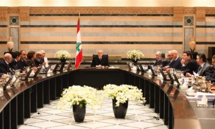 الخارجية ترفض التراجع.. هل يقاطع وزراء الثنائي جلسة الحكومة؟