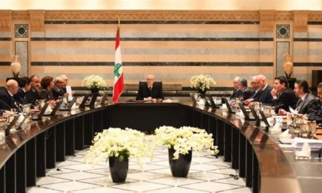 الخارجية ترفض التراجع.. هل يقاطع وزراء الثنائي جلسة الحكومة؟