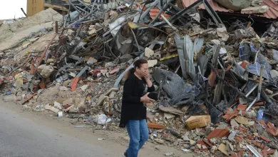 لبنان في الهدنة: الآلاف يعودون فوق جسور “مردومة”