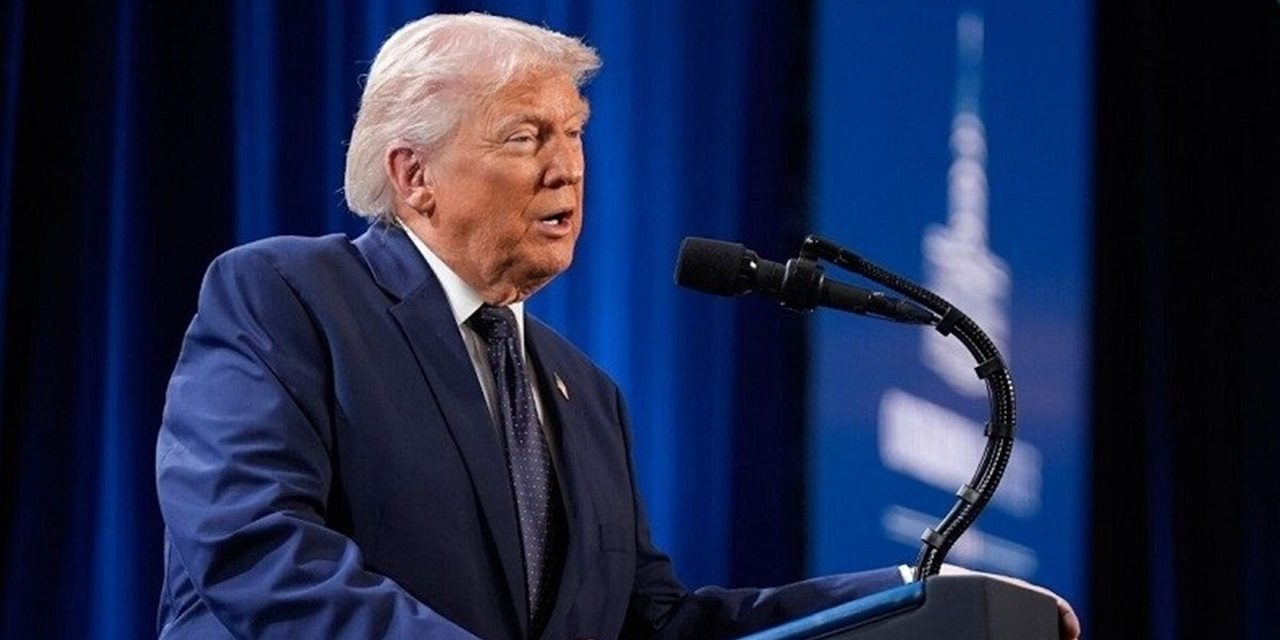 ترامب يغيّر جدول أعماله ويعود إلى البيت الأبيض… هل من جديد بشأن إيران؟