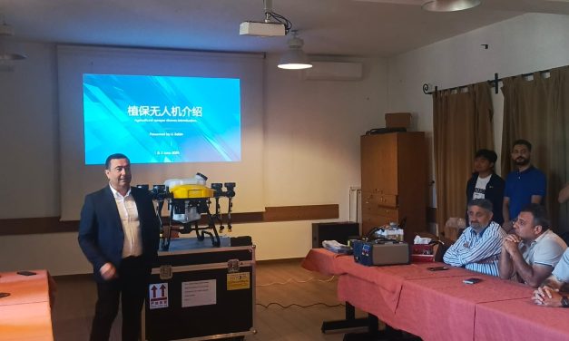 إطلاق دورة تدريبية متخصصة لخبراء وزارة الزراعة والجيش اللبناني حول تشغيل الطائرات المسيّرة المقدّمة بهبة صينية في مركز AFDC – الرملية
