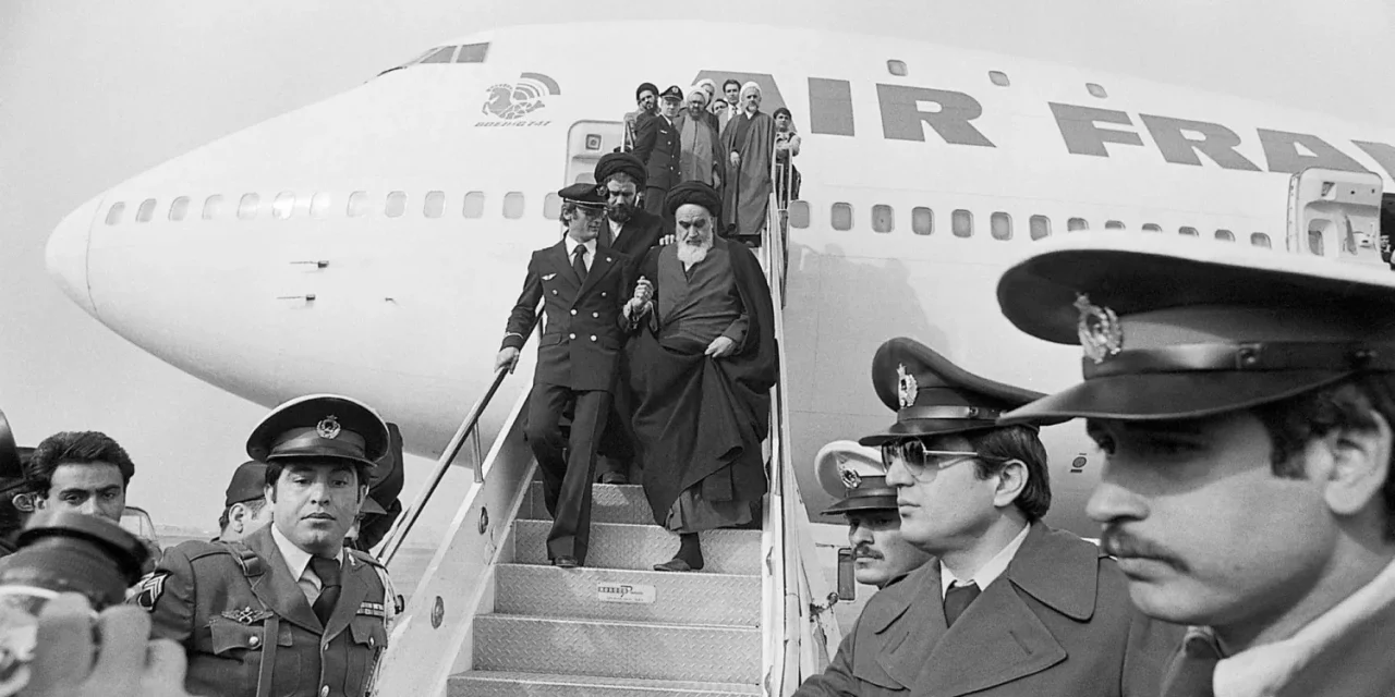 ثلاث هدايا ثمينة لطهران من صدام وبن لادن وبوش الابن قصة الهدير الإيراني من عاصفة الخميني إلى «طوفان السنوار» (1 من 3)