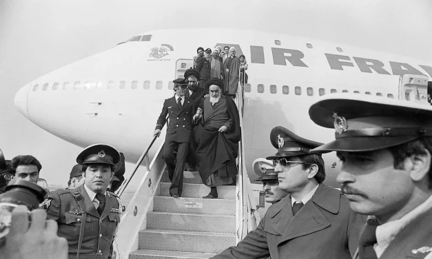 ثلاث هدايا ثمينة لطهران من صدام وبن لادن وبوش الابن قصة الهدير الإيراني من عاصفة الخميني إلى «طوفان السنوار» (1 من 3)
